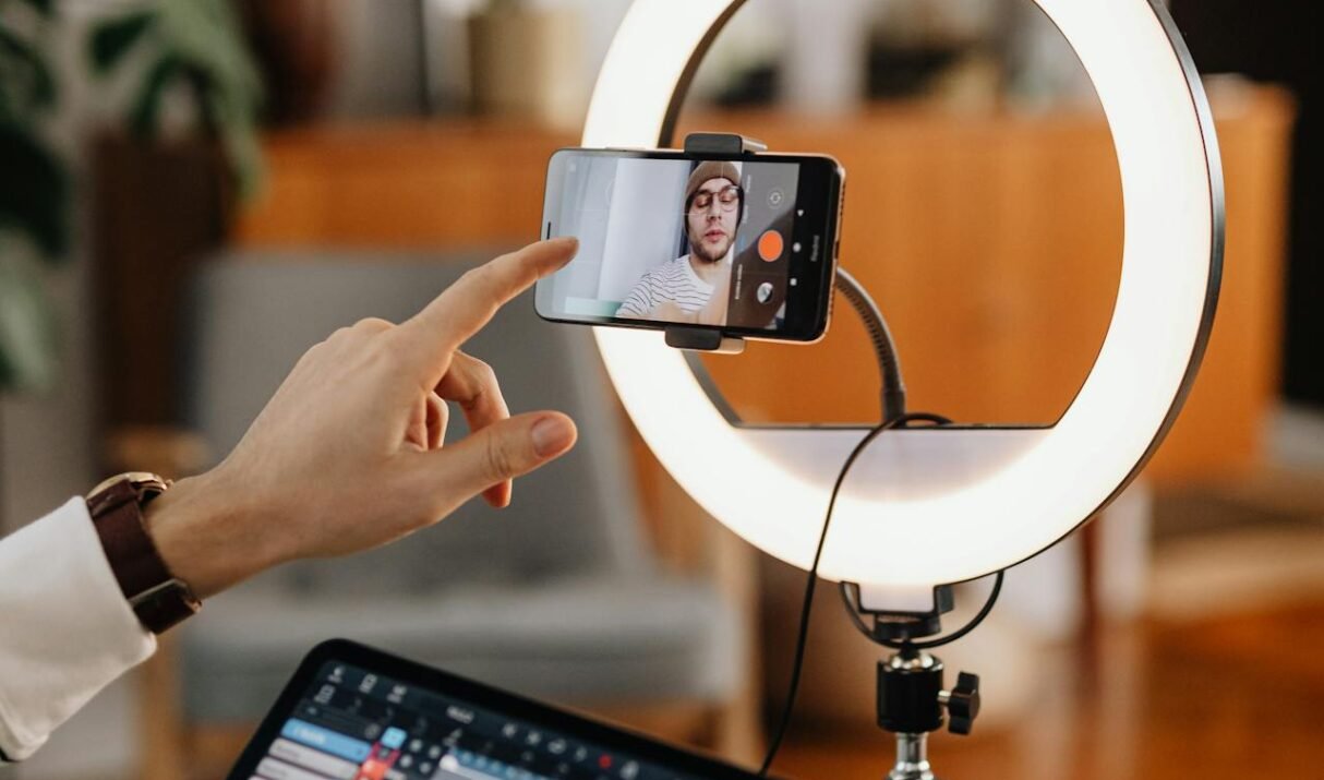 Social Commerce & Influencer Marketing: The Future of Digital Engagement and Revenue Growth